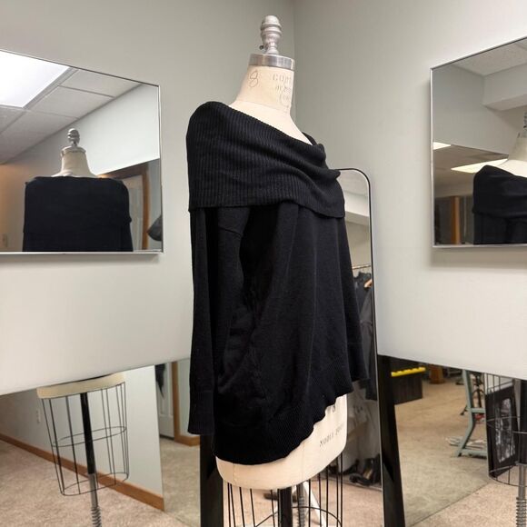 Black Foldover Off Shoulder Sweater - Picture 2 of 3